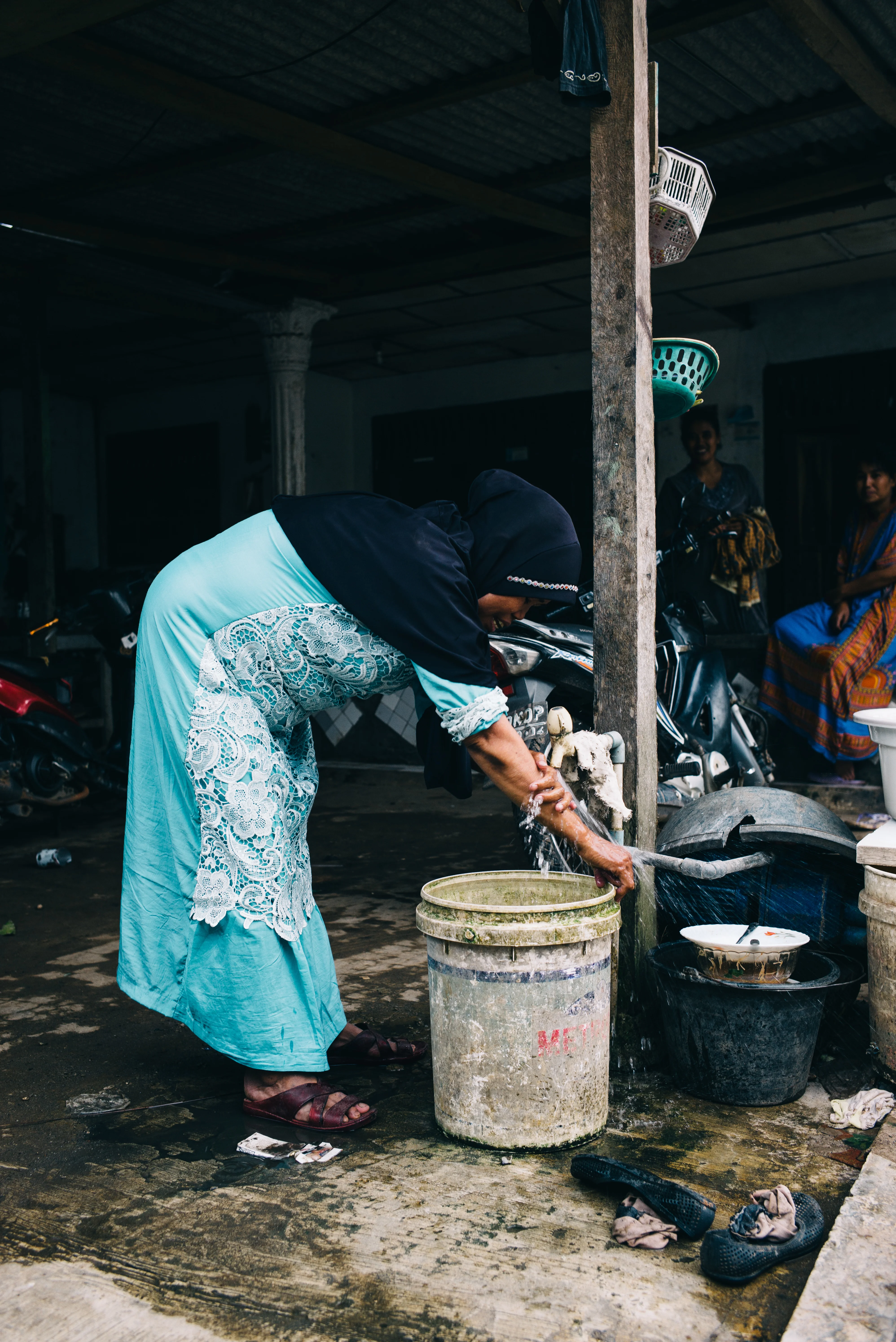 Sarmanah washing hands